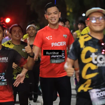 Runner Photo 6952751