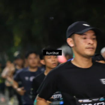 Runner Photo 6952990