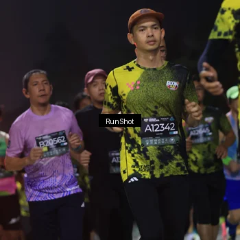 Runner Photo 6953473