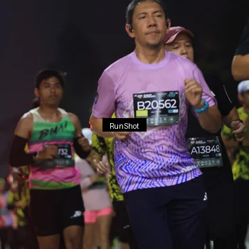 Runner Photo 6953477