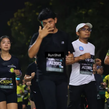 Runner Photo 6953518