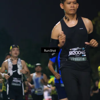 Runner Photo 6953574