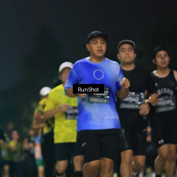 Runner Photo 6953594