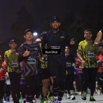 Runner Photo 6953640