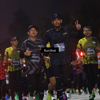 Runner Photo 6953643