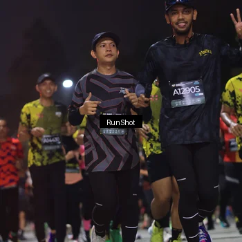 Runner Photo 6953654