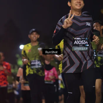 Runner Photo 6953683