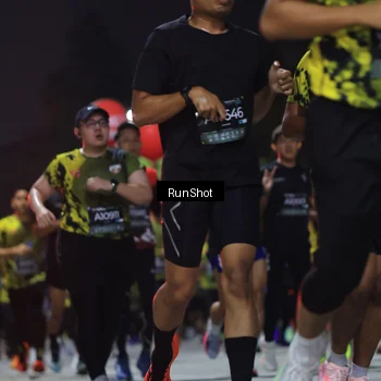 Runner Photo 6954012