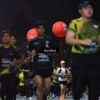 Runner Photo 6954073