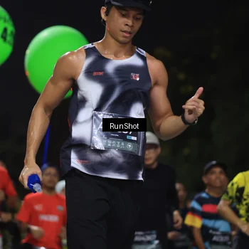 Runner Photo 6954391