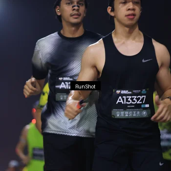 Runner Photo 6954543