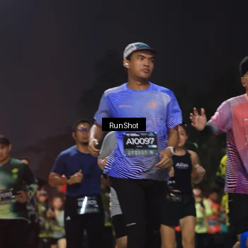 Runner Photo 6954637