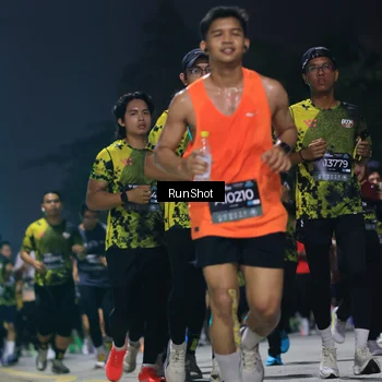 Runner Photo 6954767