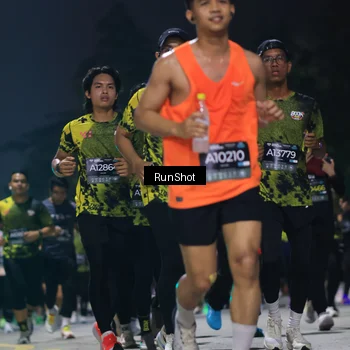 Runner Photo 6954771