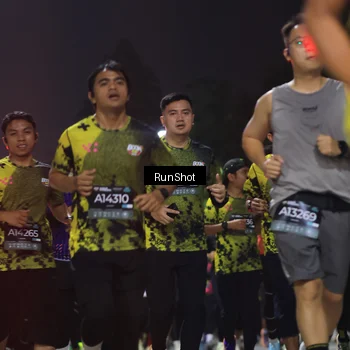 Runner Photo 6955080