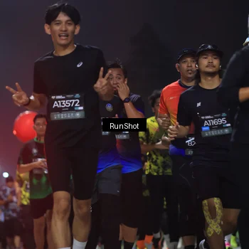 Runner Photo 6955240