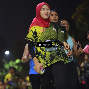 Runner Photo 6956180