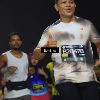 Runner Photo 6956292