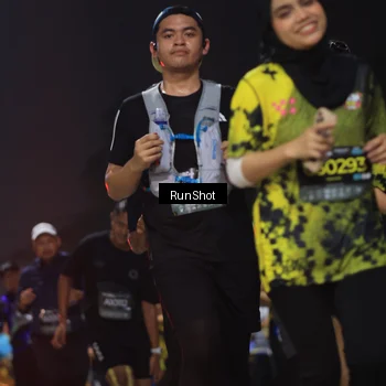 Runner Photo 6956311