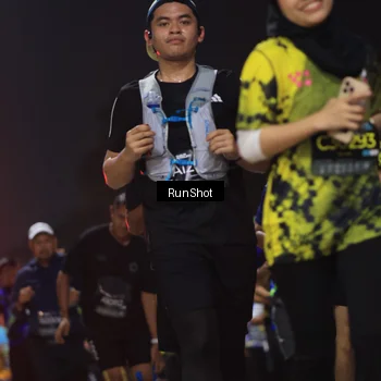 Runner Photo 6956312