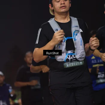 Runner Photo 6956333