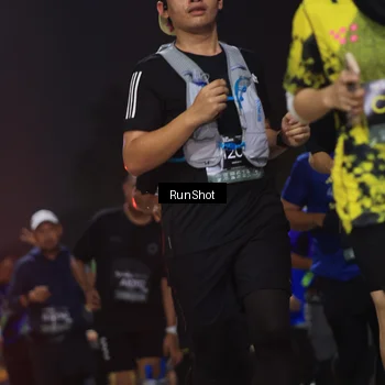 Runner Photo 6956340