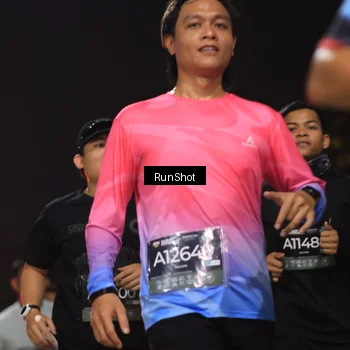 Runner Photo 6956421