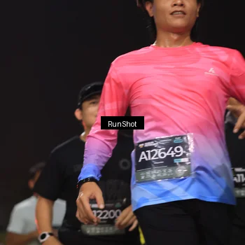 Runner Photo 6956425