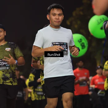 Runner Photo 6956430