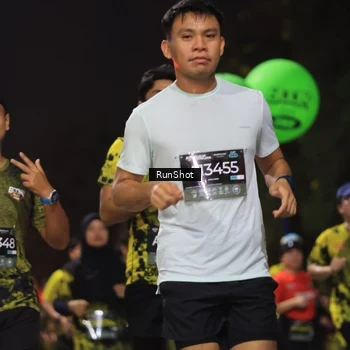 Runner Photo 6956441