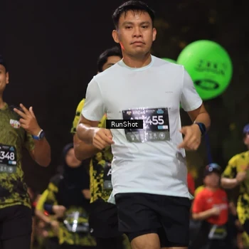Runner Photo 6956445