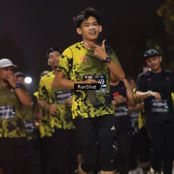 Runner Photo 6956459