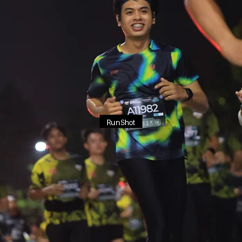Runner Photo 6956543