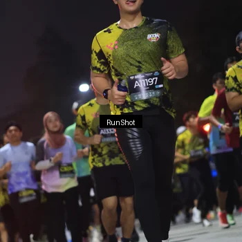 Runner Photo 6956573