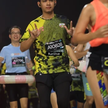 Runner Photo 6956732