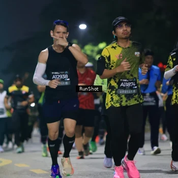Runner Photo 6956930