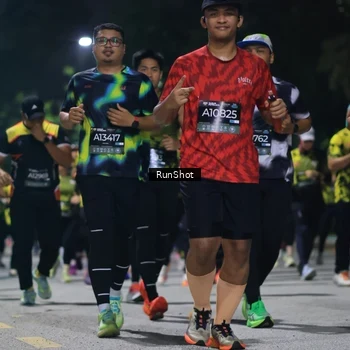 Runner Photo 6956950