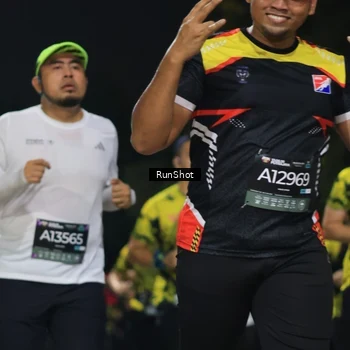 Runner Photo 6957030