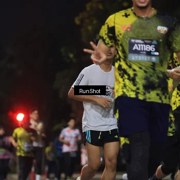 Runner Photo 6957562