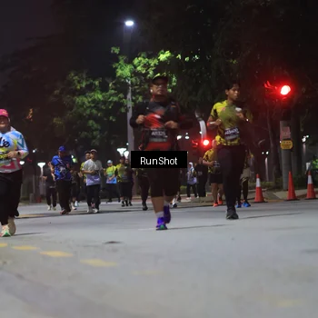 Runner Photo 6958006
