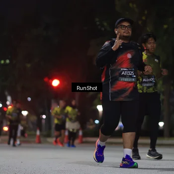 Runner Photo 6958023