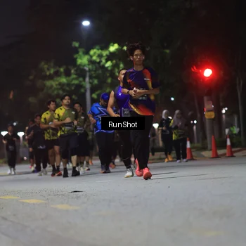 Runner Photo 6958027