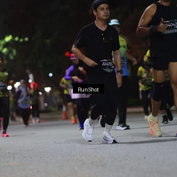 Runner Photo 6958135
