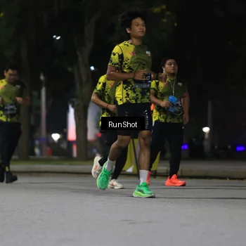 Runner Photo 6958275