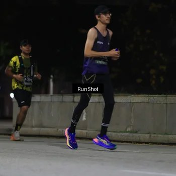Runner Photo 6958367