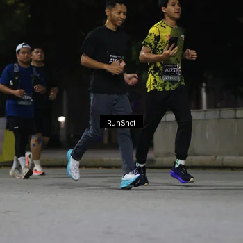 Runner Photo 6958435