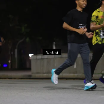 Runner Photo 6958438