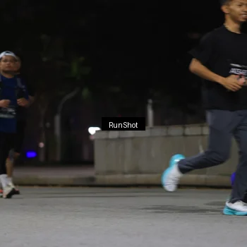 Runner Photo 6958445
