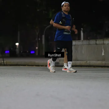 Runner Photo 6958446