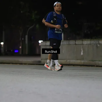 Runner Photo 6958450